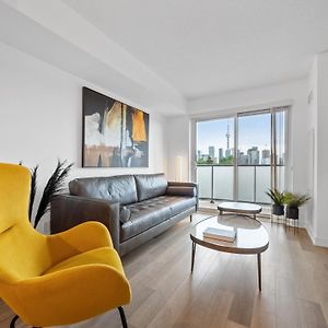 Sleek 1Br & Office Condo - Cn Tower, Skyline View