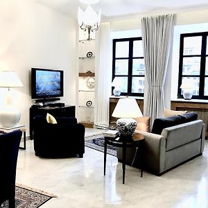 MONDRIAN Luxury Suites&Apartments Market Square IV