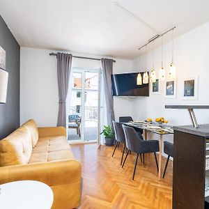Appartement à 2 Chambres à Coucher
