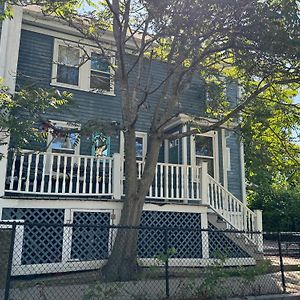 Beautiful Townhouse, 2 Bedrooms, 2 Bath