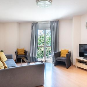 Appartement à 3 Chambres à Coucher