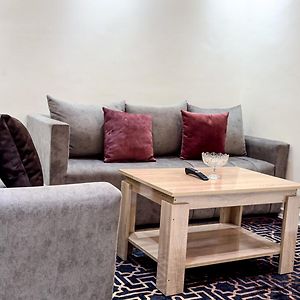 Appartement à 3 Chambres à Coucher