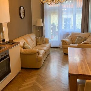 Appartement à 3 Chambres à Coucher