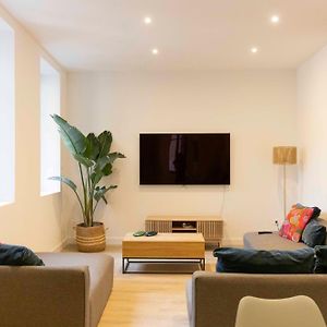 Appartement à 3 Chambres à Coucher