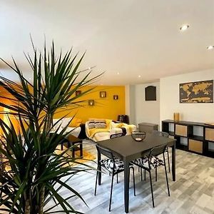 Appartement à 3 Chambres à Coucher