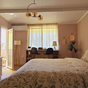 Nuci'S Place 3, Cozy 1 Bedroom Apartment With Balcony Near Bllok