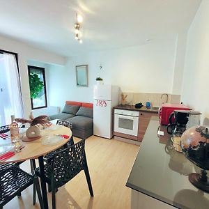 Appartement à 2 Chambres à Coucher
