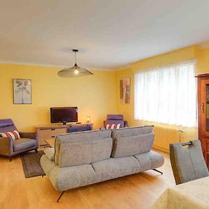 Appartement à 3 Chambres à Coucher