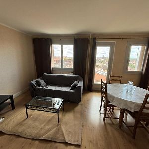 Appartement à 2 Chambres à Coucher