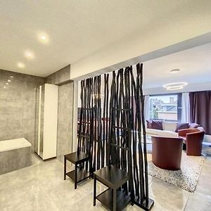 Appartement à 3 Chambres à Coucher