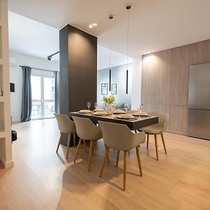 Appartement à 3 Chambres à Coucher