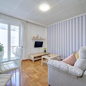 Appartement à 3 Chambres à Coucher