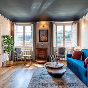 Appartement à 4 Chambres à Coucher