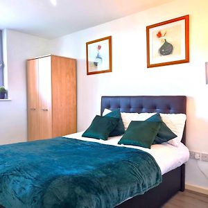 Sidemersey Livings- Central And Quiet 2-Bedroom Flat With A View