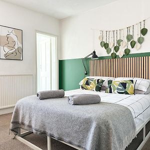 Love Lane - Cosy & Modern City Centre Guest Suite