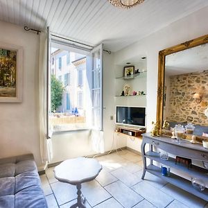 New 2-Bed Central Cannes Apt