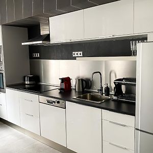 Appartement à 3 Chambres à Coucher