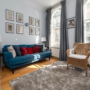 Appartement à 2 Chambres à Coucher