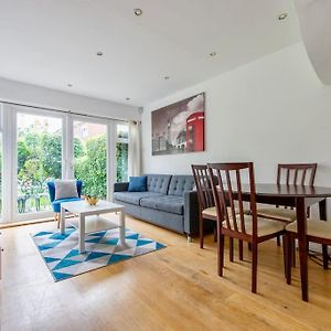 Lovely 2-Bed 15 Minutes To Central London