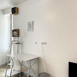 Studio Lit King-Size