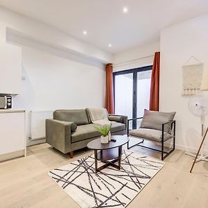 Appartement à 2 Chambres à Coucher