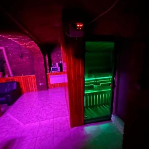 Oasis-Spa Loft