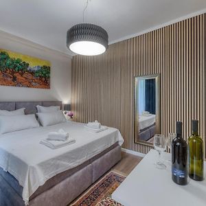 Studio Apartment Freddy