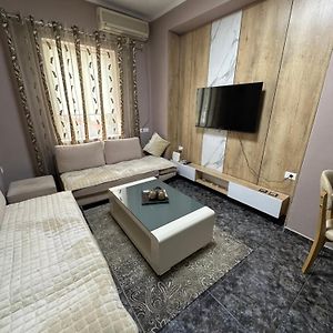 Midtown Cozy Apartment