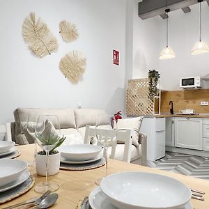 Encantador Apartamento Vigas De Madera