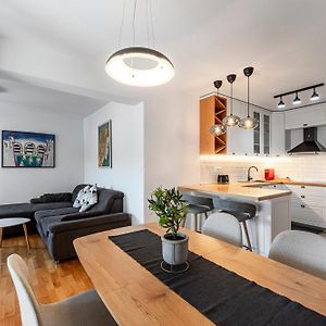 Prestige 7 Apartment