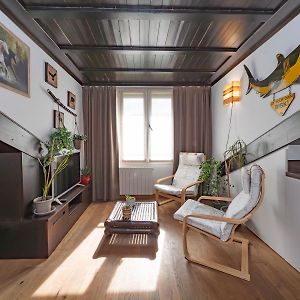 Appartement à 2 Chambres à Coucher