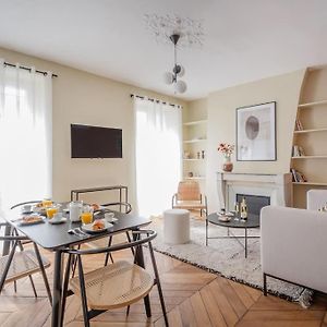 Appartement à 2 Chambres à Coucher