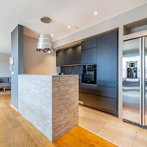 Luxury Apartment, Prime Location