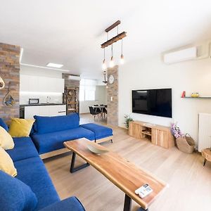 Appartement à 3 Chambres à Coucher