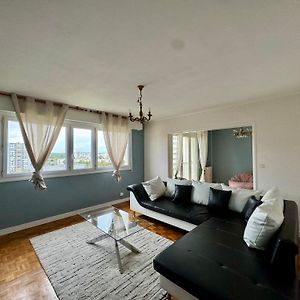 Appartement à 3 Chambres à Coucher