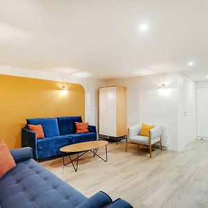 Appartement à 2 Chambres à Coucher