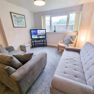 Westfield 2 Bedroom Apartment - Edinburgh