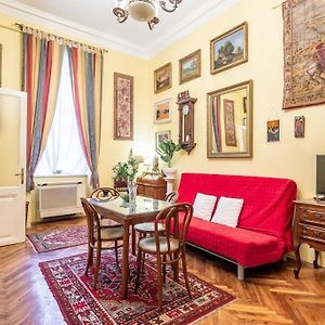 Appartement à 2 Chambres à Coucher