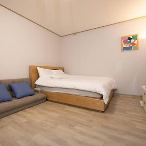 Eun House