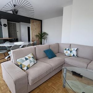 Appartement à 3 Chambres à Coucher
