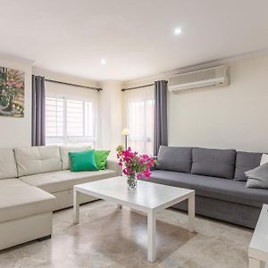 Appartement à 3 Chambres à Coucher