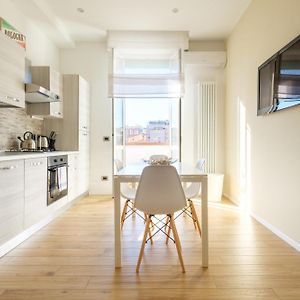 Scandellari Apartments - Stylish Stay For Two Guests