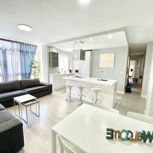 Appartement à 3 Chambres à Coucher