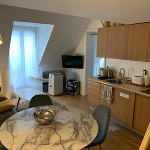 Confort Au Coeur De Paris 8E, 5E Etage Avec Ascenseur