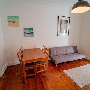 Appartement à 2 Chambres à Coucher