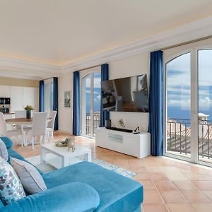 Villa à 3 Chambres à Coucher