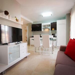 Holidays2Malaga Ancha Del Carmen Aacc, Lift, Wifi