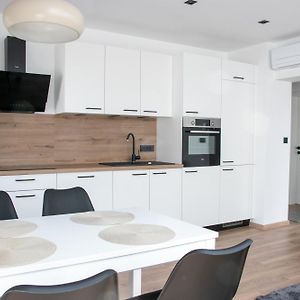 Appartement à 2 Chambres à Coucher