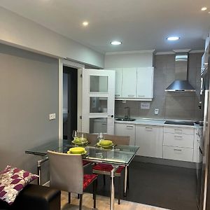 Appartement à 3 Chambres à Coucher