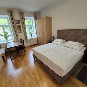 Appartement à 2 Chambres à Coucher